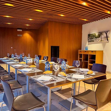 Hotel Jardines De Uleta Suites Витория Экстерьер фото