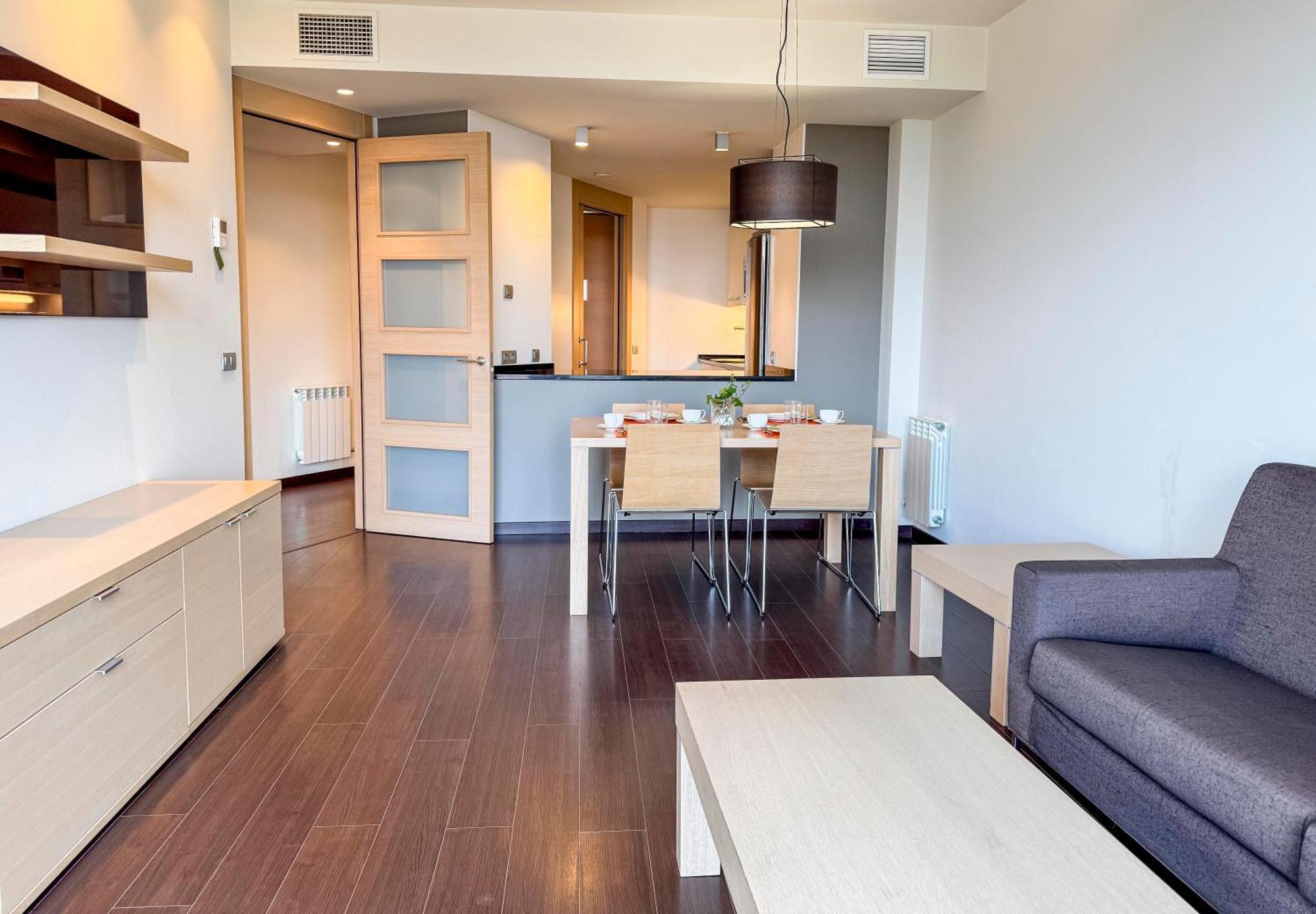 Hotel Jardines De Uleta Suites Витория Экстерьер фото